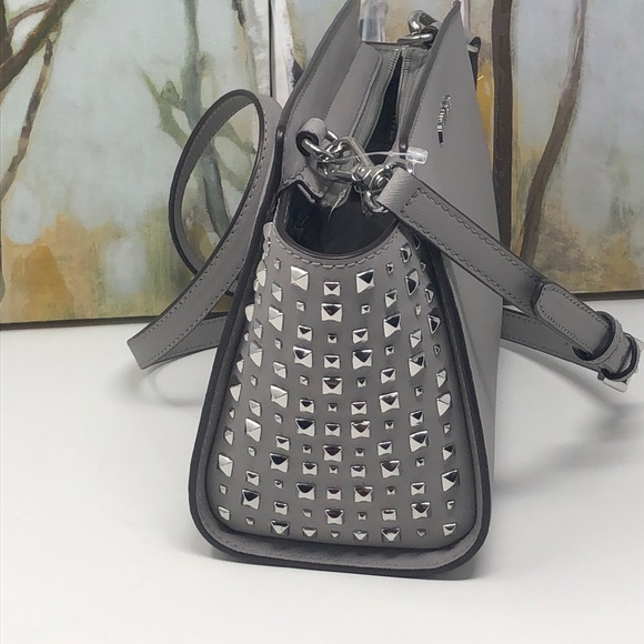Nwt Michael Kors Selma stud MD messenger crossbody - Picture 4 of 8